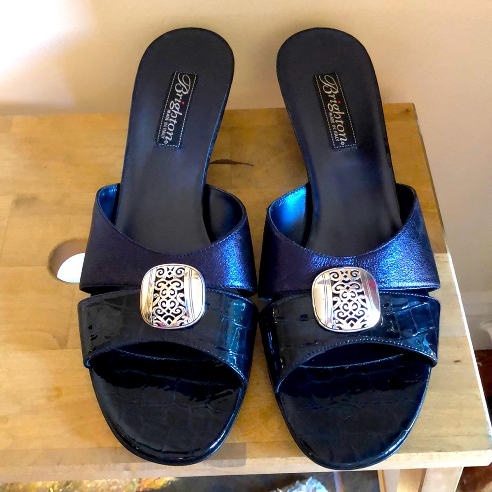 NWT Brighten Kaye Sapphire sandals size 10